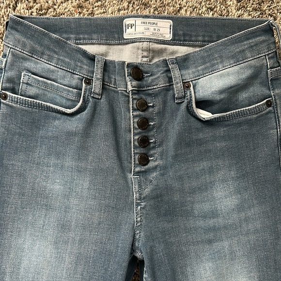 EUC Free People High Rise Skinny Jeans, Size W29 - Picture 2 of 3